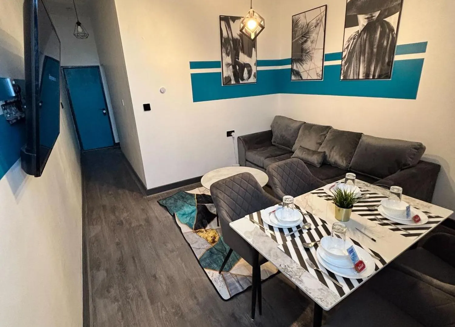 Tudors Esuites Central Two Bedroom Apartments Birmingham