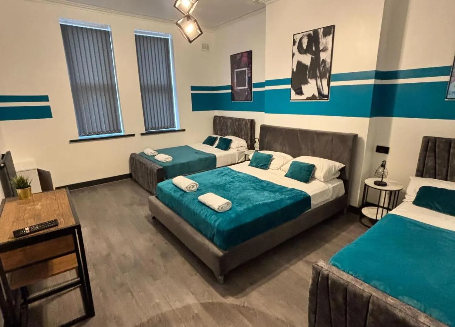 Tudors Esuites Central Two Bedroom Apartments Birmingham