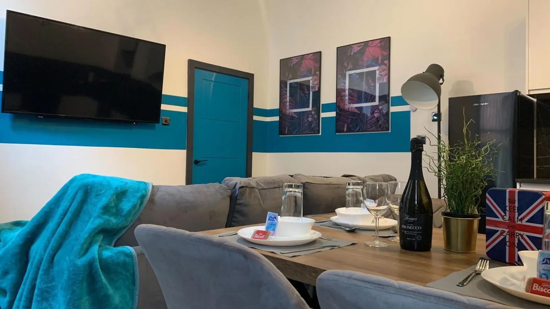 Tudors Esuites Central Two Bedroom Apartments Birmingham
