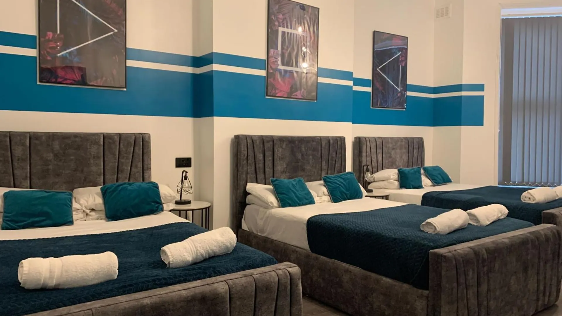 Tudors Esuites Central Two Bedroom Apartments Birmingham