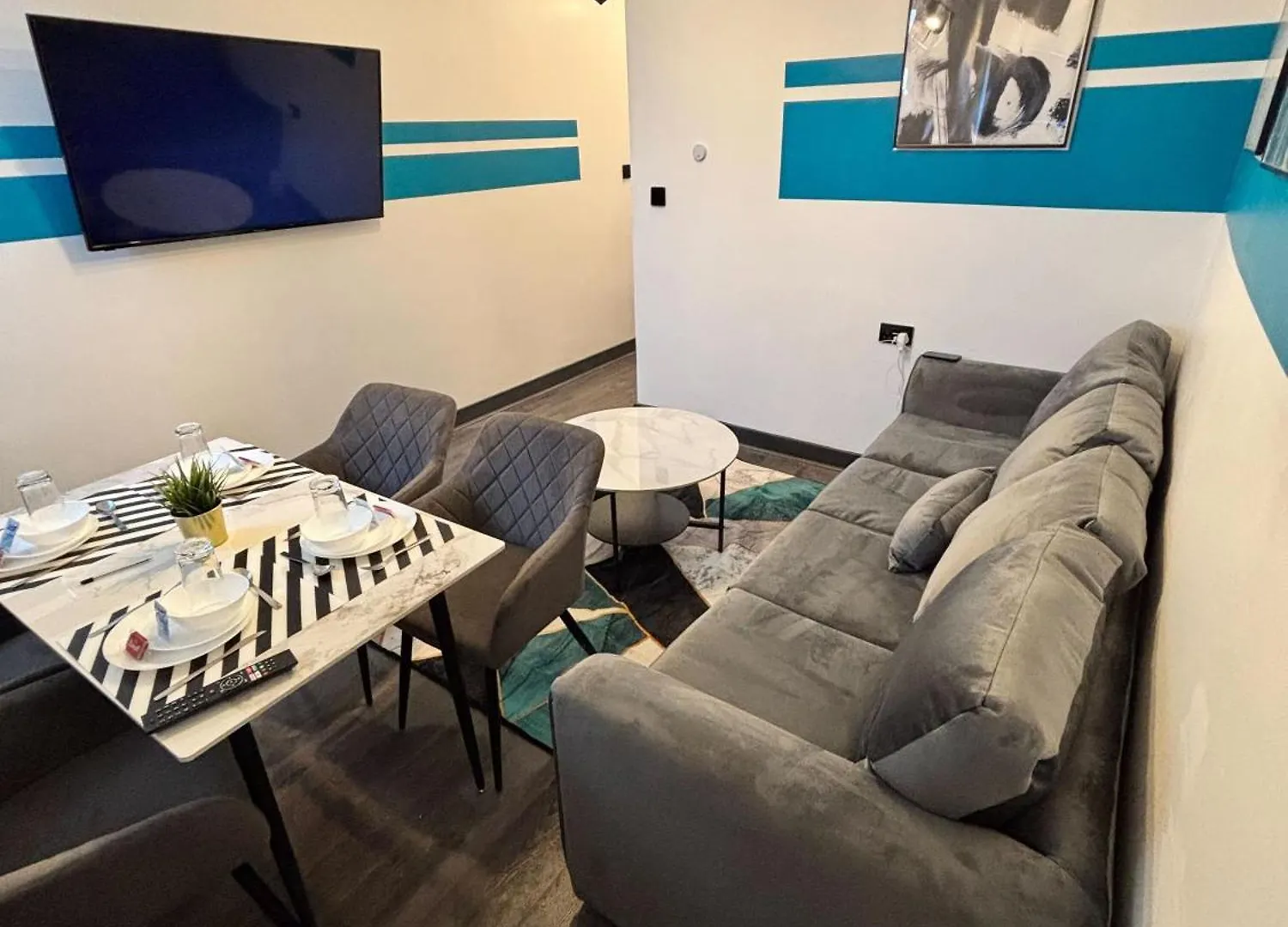 Tudors Esuites Central Two Bedroom Apartments Birmingham United Kingdom